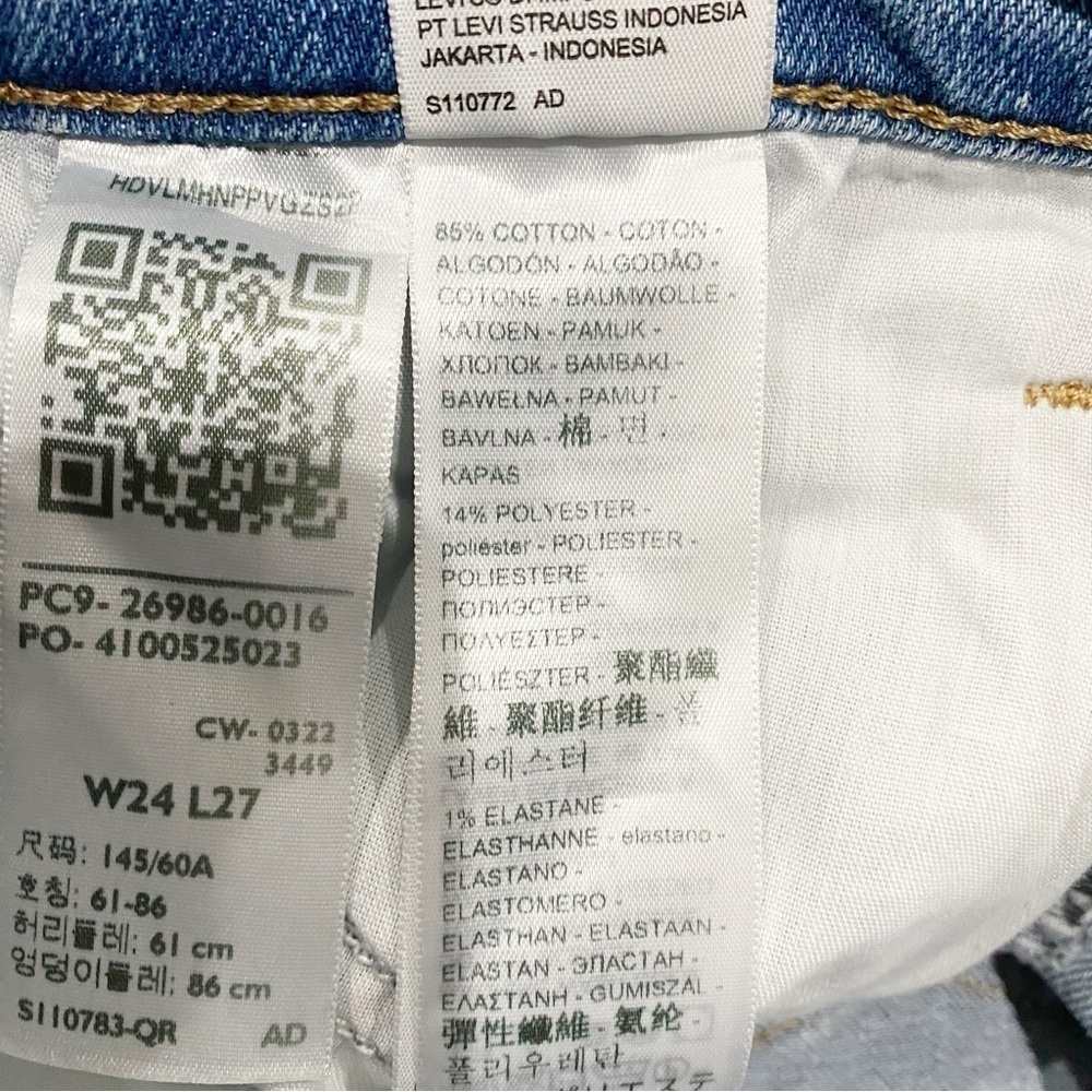 LEVI’S High Waisted Mom Jeans Distressed Medium Wash Size 24 - Picture 10 of 11